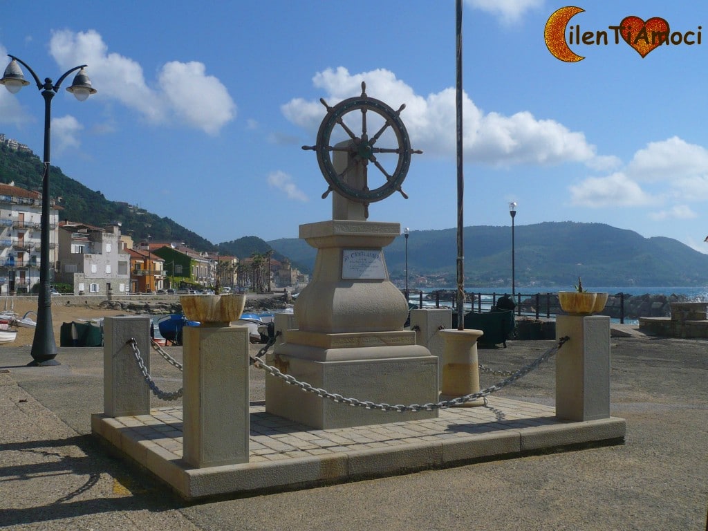 Monumento marinai Santa Maria di Castellabate